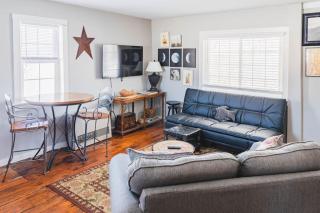 Historic Farmhouse Apartment - 3