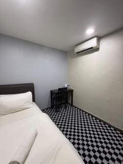 1st Living Subang SS15 - Subang Jaya - 9