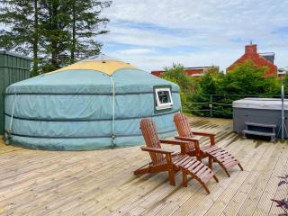 Green Yurt - Uk48019 - 0