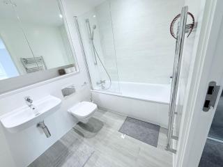 Modern 2 Bedroom Chinese Quarter - Birmingham - 9