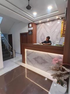 Hotel Yashmer Lodging and Boarding - Jāmb - 8