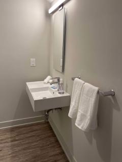 Cleanest Best Value in Ann Arbor - Ann Arbor - 5