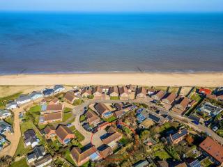 Stones Throw - Bacton - 0