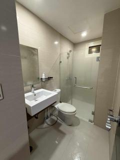 Condotel across NAIA T3 81 Newport Blvd - Manila - 9