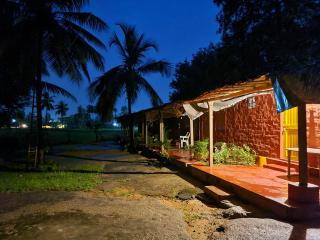 Gowri Home Stay - Hampi - 0