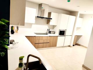 Skyline Executive Apartments By Gold Crest Mall-DHA LAHORE - Lahore - 2