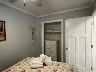 Coastal Blue Oceanview Condo in the Heart of Hilton Head - Hilton Head Island - 3