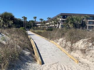 Coastal Blue Oceanview Condo in the Heart of Hilton Head - Hilton Head Island - 2