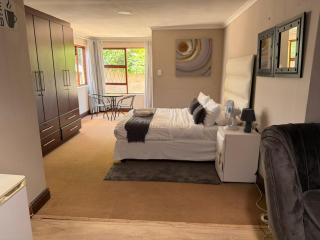 Maesta's Place - Gqeberha - 9