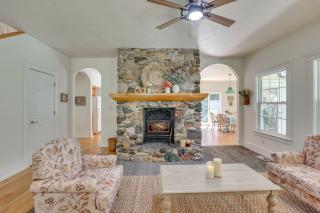 Riverfront and Lake Retreat 9 Mi to Lucky Peak! - 4