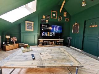 LES CLES DES REMPARTS - Appartement privé à thème tout équipé - Atypique - Centre Saint-Lô - Gare - Haras - Parking public gratuit - Entrée autonome - Wifi - Netflix - TV XXL - Lit 160x200 - Saint Lo - 1