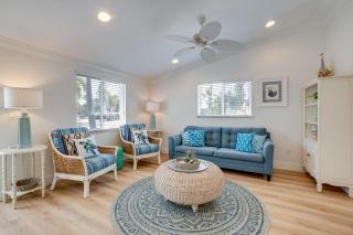 Steps to the Beach, Modern Beach Bungalow - Holmes Beach - 6