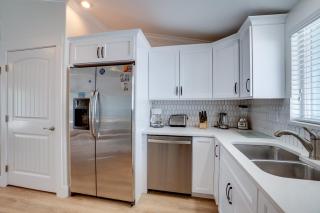 Steps to the Beach, Modern Beach Bungalow - Holmes Beach - 1