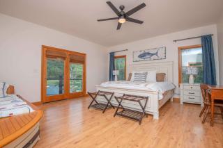 Family Friendly Lakefront with Private Dock Fire Pit Near Marinas - 1