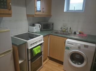 Star Apartment - Guildford - 3