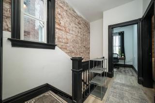 South City Apt - Wi-Fi and Parking - 5
