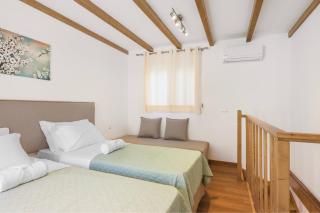 BlueGreen Holiday Homes - Family Friendly on the Beach with Pool, BBQ, near Heraklion - Ligaria - 8