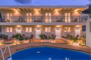 BlueGreen Holiday Homes - Family Friendly on the Beach with Pool, BBQ, near Heraklion - Ligaria - 0