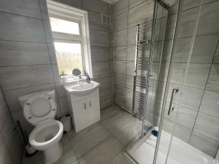 Cuckoo Avenue Hububb Stay - Greenford - 9