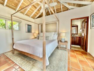 Pool Villa with Vast Views of Crisp Ocean Horizon - Cruz Bay - 5