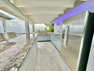 Pool Villa with Vast Views of Crisp Ocean Horizon - Cruz Bay - 2