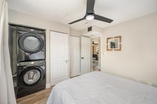 Beachside Bungalow- 2 minutes from the beach! - Cap Carnaveral - 4