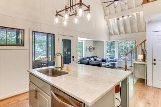 Pet-Friendly Dadeville Cabin with Hot Tub and Porch - Dadeville - 3