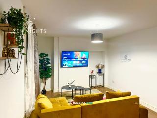 Sleeps 8 l 3 Bedroom l Last-minute Specials l New Property l Elegant House near City Center Sleeps 6 with Free Parking l By Zen Nights Short Lets & Serviced Accommodations - Leicester - 6