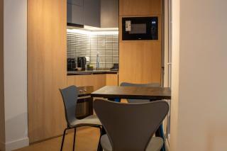 HOM I Departamento con Terraza Piso1 2PAX - 4