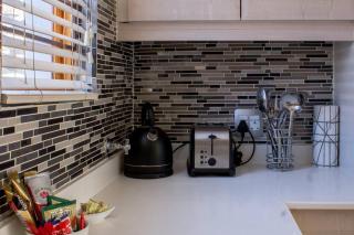 Beautiful 2 bedroom Apartment near Monte Casino - Sandton - 5