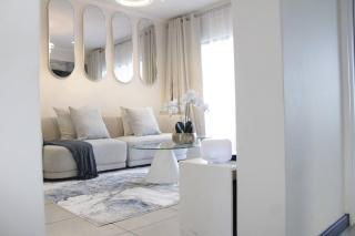 Stunning 2 bed Apartment near Monte Casino - Sandton - 0