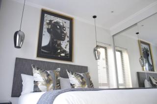 Stunning 2 bed Apartment near Monte Casino - Sandton - 1
