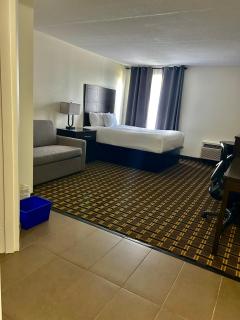 Travelodge by Wyndham Lindsay - Lindsay - 1