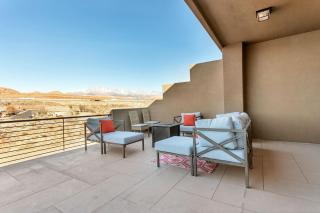 Family Fun Getaway at Town Center Resort - Washington - 1
