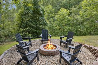 Cozy Timbers W Hot Tub By Beyond Expectations - Gatlinburg - 8