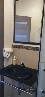 Anacris Guesthouse - 1