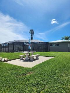 SW Gulf Access Boaters Paradise Pool Retreat - Cape Coral - 0