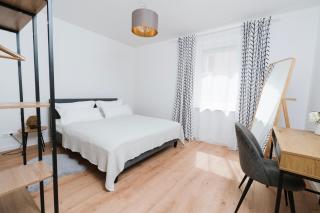 Modernes 3-Zimmer-Apartment - nähe Krankenhaus, Altstadt, Bahnhof - Parken - Amberg - 1