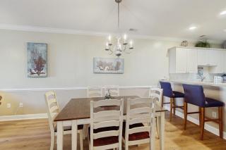 Turtle Cove #204 - 1