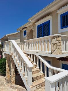Apartment Frani 2 (Pag, Croatia, 2+2, free parking) - Pag - 8