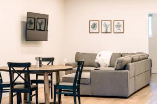 Revy To Go - Unique 2-Bedroom Condo - Revelstoke - 0