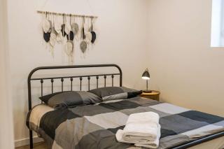Revy To Go - Unique 2-Bedroom Condo - Revelstoke - 3