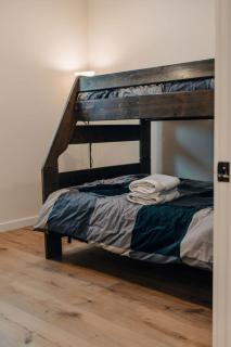 Revy To Go - Unique 2-Bedroom Condo - Revelstoke - 1