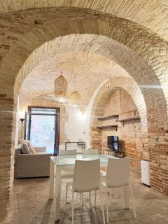 Kalma Arched Loft - Unique Brick Vault in City Heart - 2
