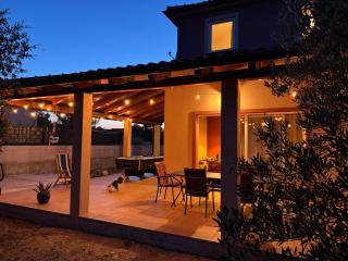 Villa Tamaris hidden gem near beach - Jadrija - 0