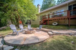 Riverfront Home w Deck & Hot Tub - 0