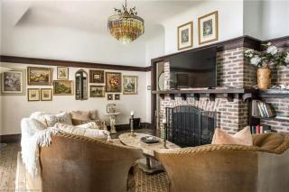 Luxury waterfront fairytale home -Carmen Elisabeth - Burlington - 9