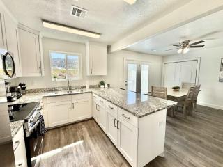 Townhome in Glendale UT near Zion with hot tub - Glendale - 7