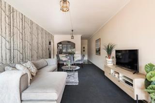 Designer garden 2 Bed apartment 1km to Mandela Sq - Joanesburgo - 0