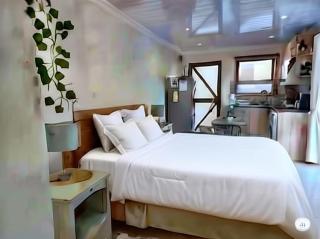 Stylish Studio in Tableview Stay - Cape Town - 1